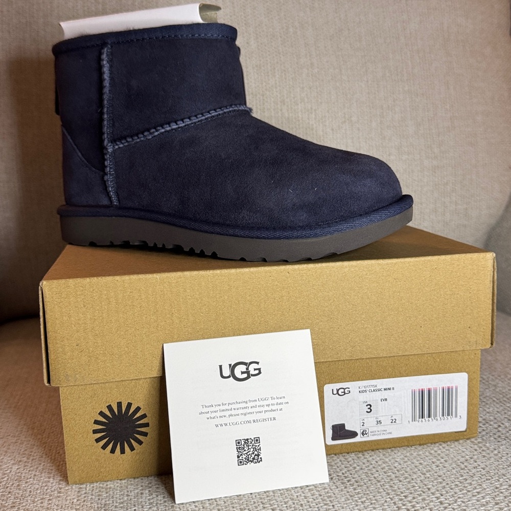 UGG Kids Indigio Mini Classic II Boots